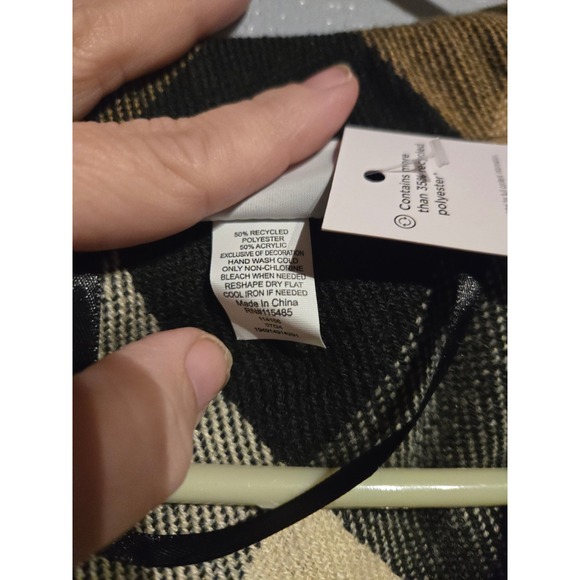 Sonoma Goods For Life Plaid Hooded Poncho Wrap Black Camel OneSize NWT WSN49LP05 - Picture 4 of 4